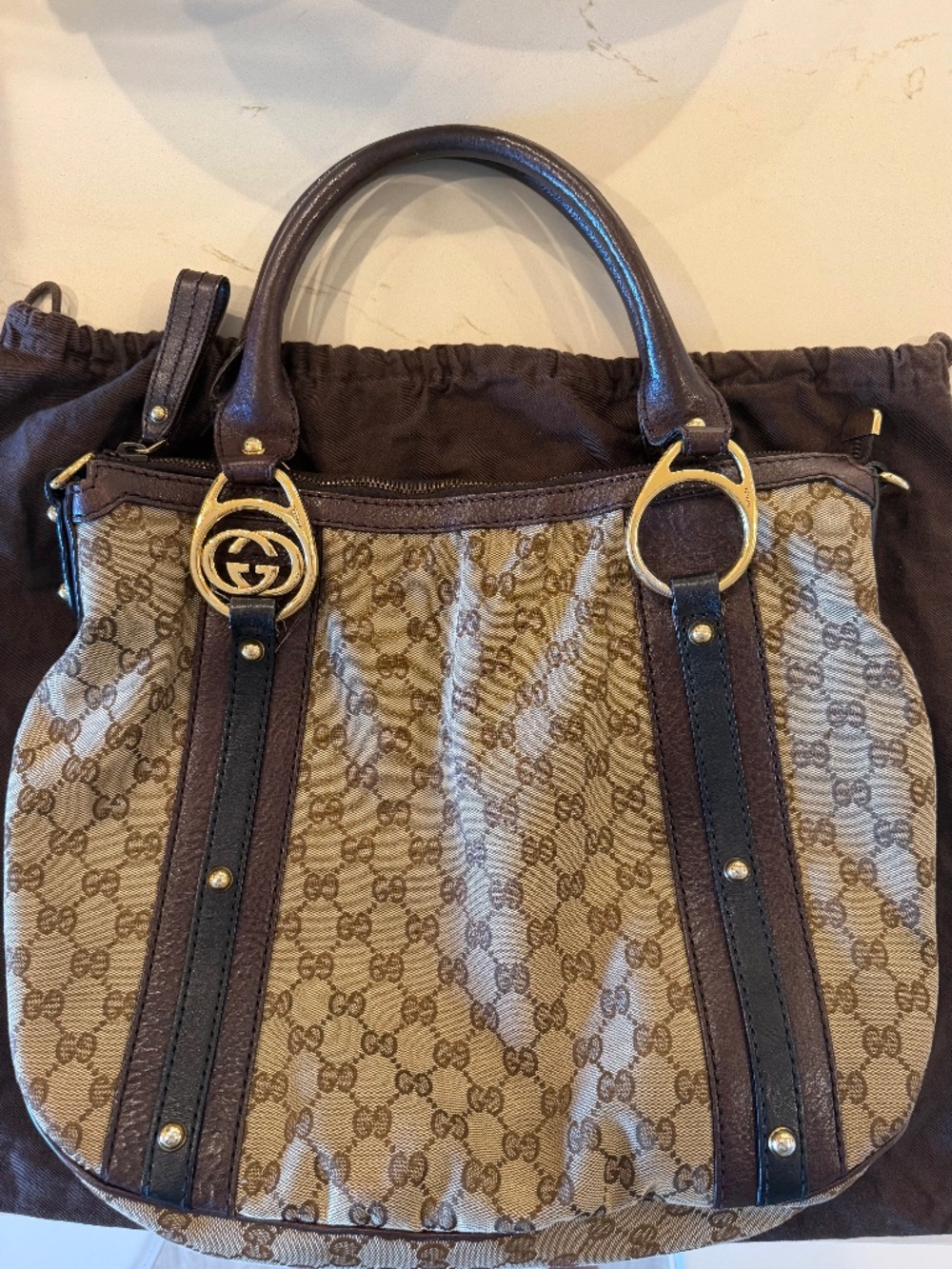 Gucci GG canvas interlocking icon medium hobo bag